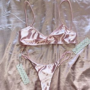 Boutine La pink satin scrunch bikini 🤍